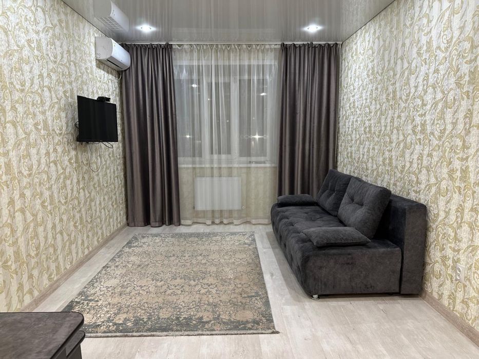 Сдам 2 ком студия квартиру посуточно