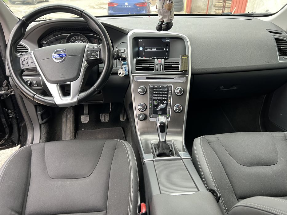 Volvo xc 60 2.0 180 cp