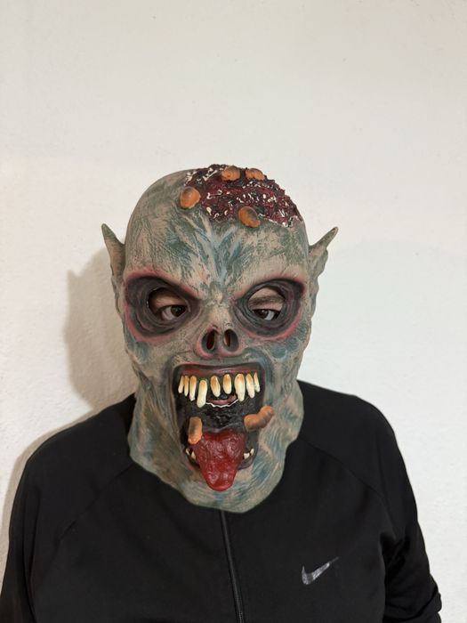 Кукерски маски  гумени маски