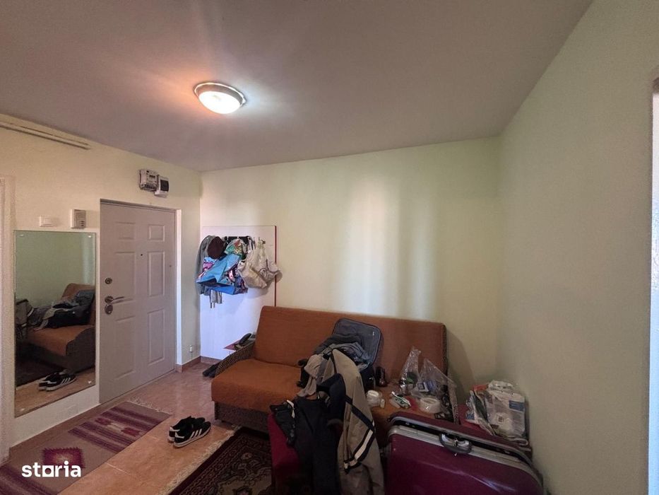 Apartament, luminos si spatios, spre vanzare, in cart. Dambu