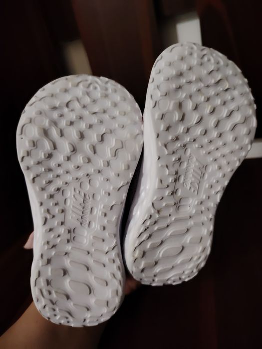 Adidași fetițe Nike, mărimea 22