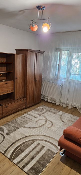 Garsonieră de închiriat