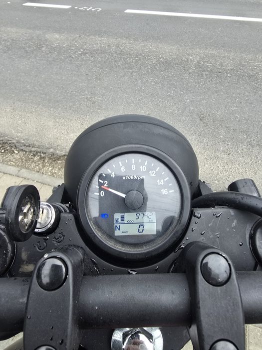 Brixton 125 Cromwell + cască  -pentru începători - înmatriculată RO