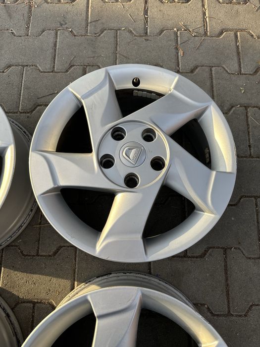 Jante origi 16 5 114,3 Duster Mazda Honda Mitsubisi Hyunday Kia Toyota