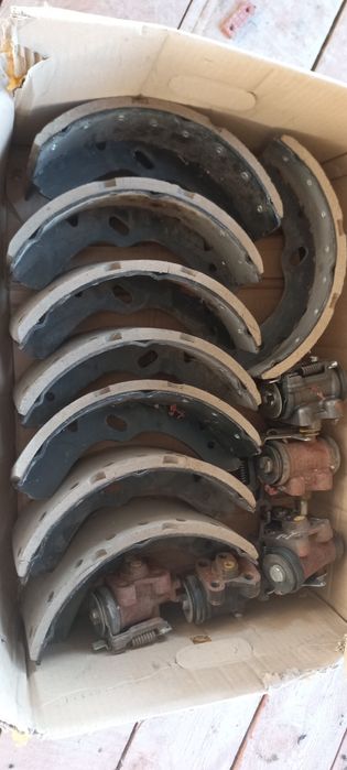 Тормозной колодки ИСУЗУ