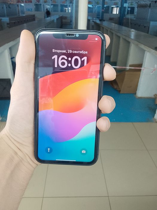 Продам айфон 11 64гб