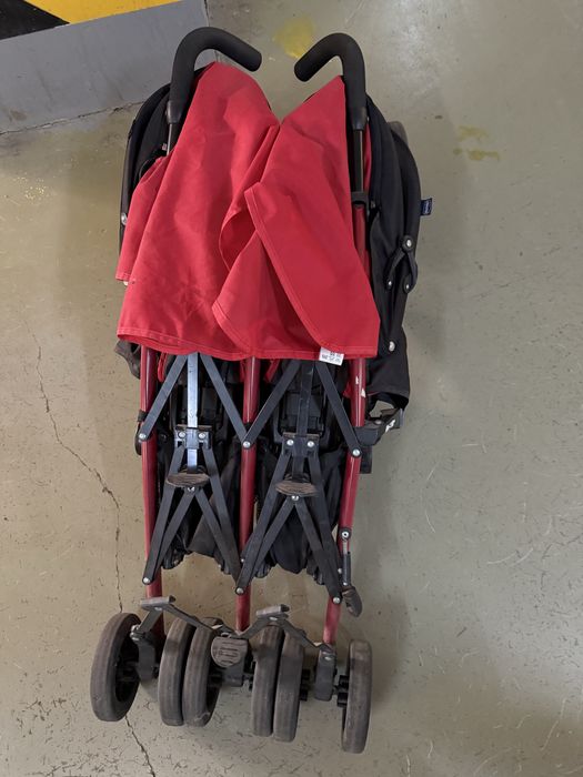 Двухместная коляска CHICCO