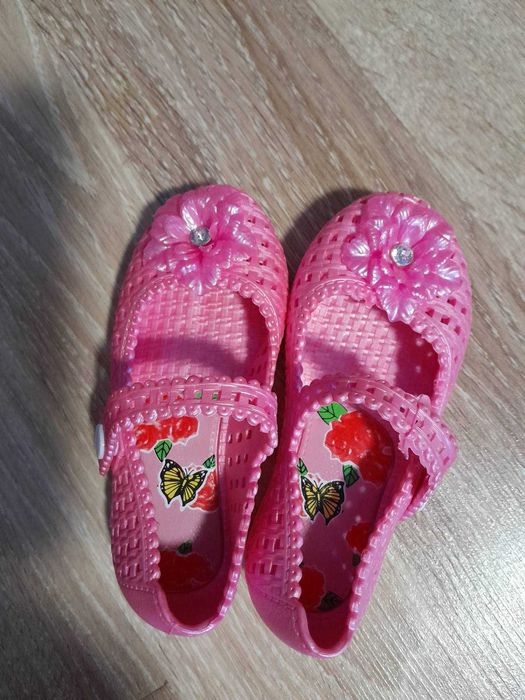 Силиконови сандали за деца