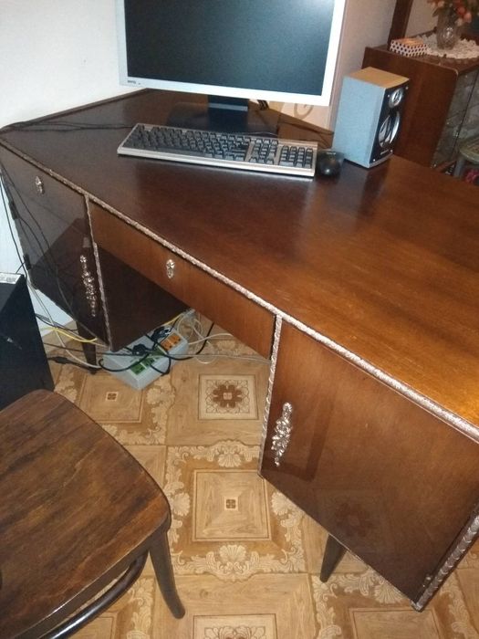 Продам письменный стол