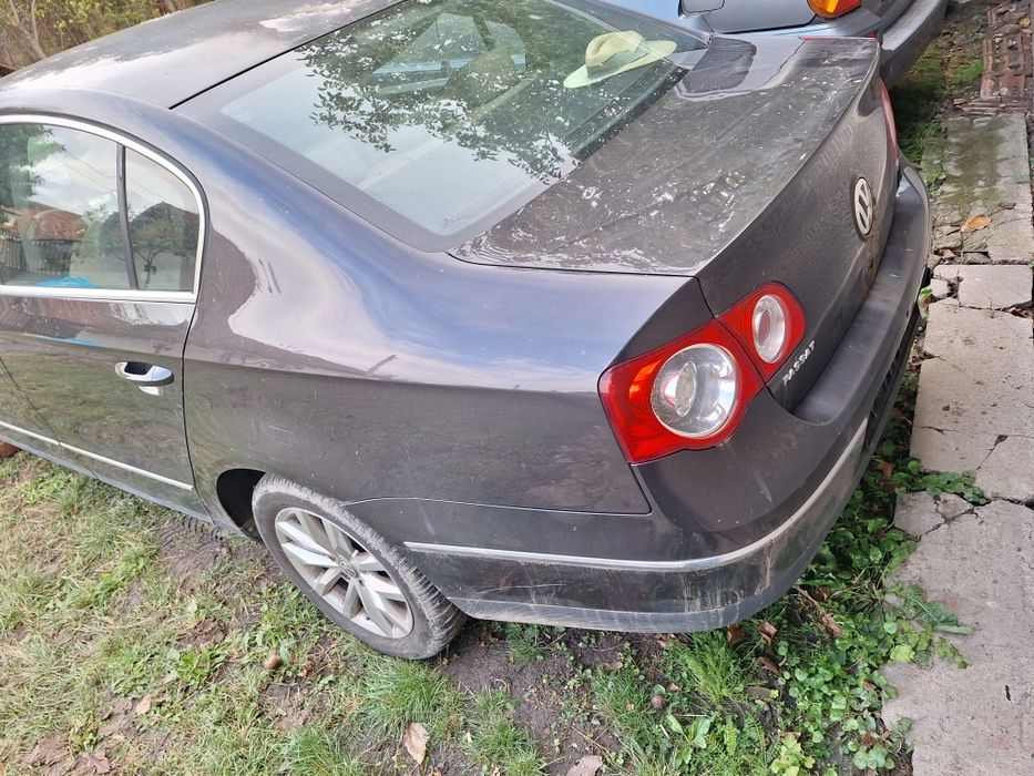 Dezmembrez vw passat b6 1.9 bkc
