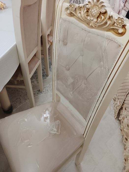 Стулья для гостиной