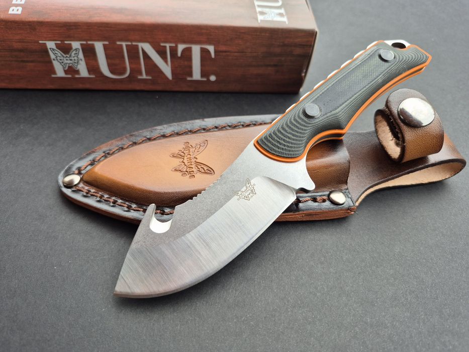 Нож Benchmade 15018 Hunt Saddle Mountain Skinner с кожена кания