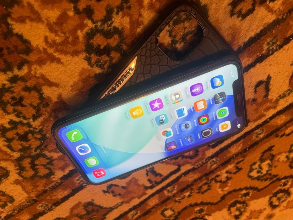 Продам iPhone 12. 64гб в идеальном состоянии