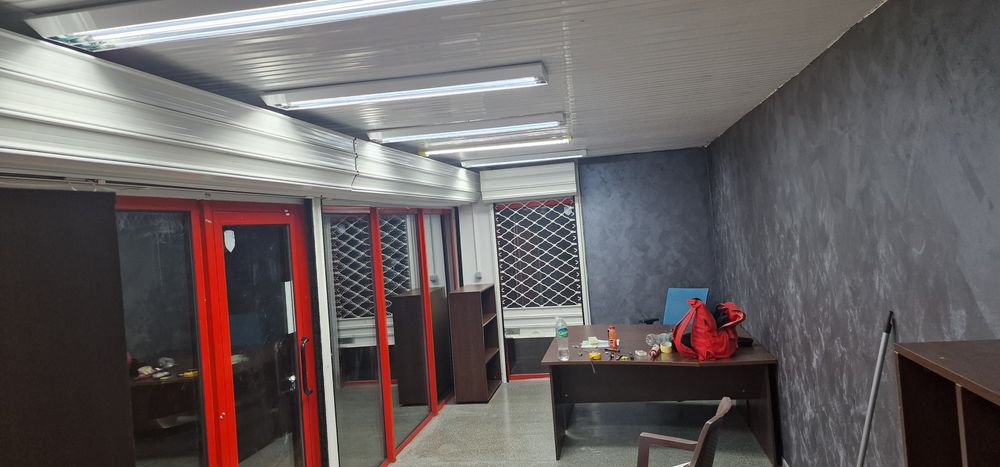 Продавам: Просторен преместваем офис контейнер (9х3м) с WC/склад !