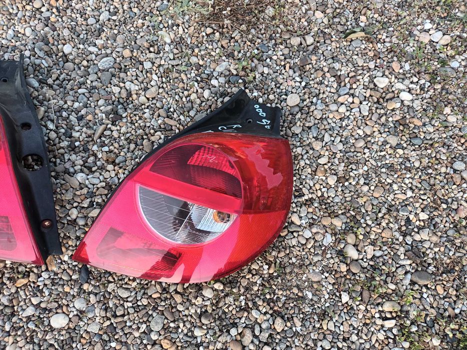 ляв и десен стоп за рено клио 3 05 - 09 RENAULT CLIO III