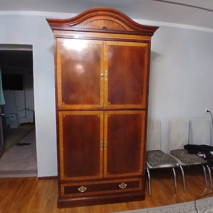 Шкаф американский