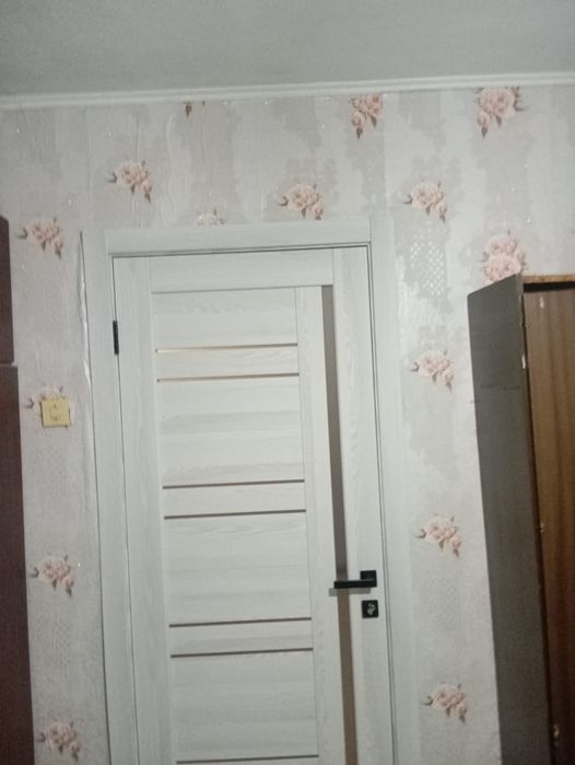 Сдам комнату в 20 мкр на подселение девушке