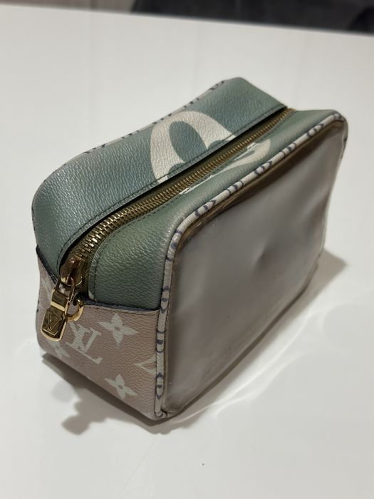 Дамска несесер-чанта Louis Vuitton Beach Pouch Monogram Giant / Khaki Green