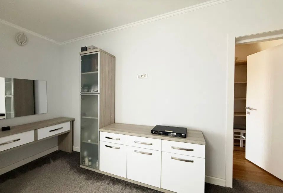 Inchiriez casa in cumpana duplex!