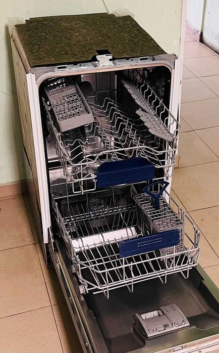 Съдомиялна Siemens за полувграждане 45 см Серия iQ500