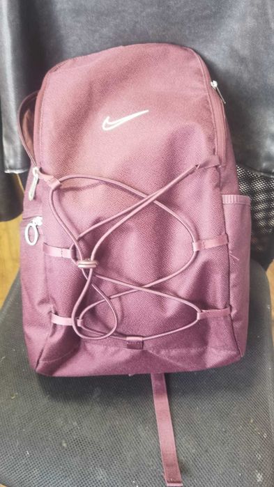 rucsac nike visiniu ca nou