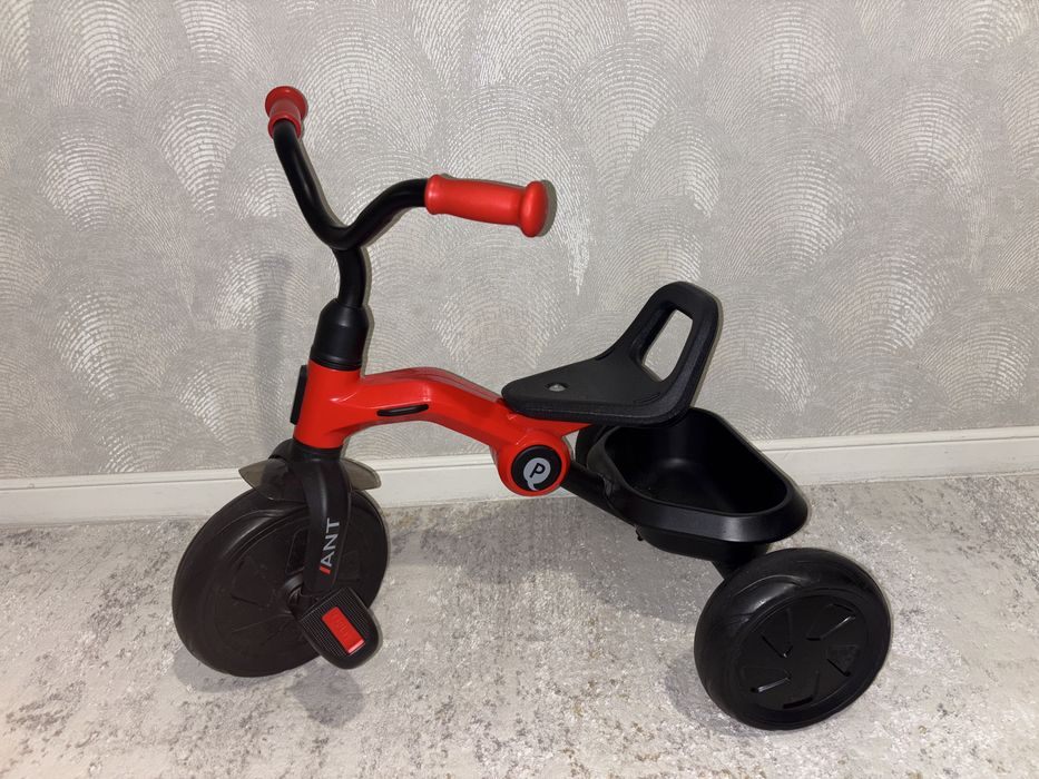 Детский трёхколёсный велосипед