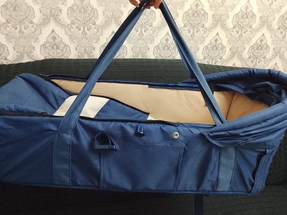 Продается люлька-переноска Chicco Sacca