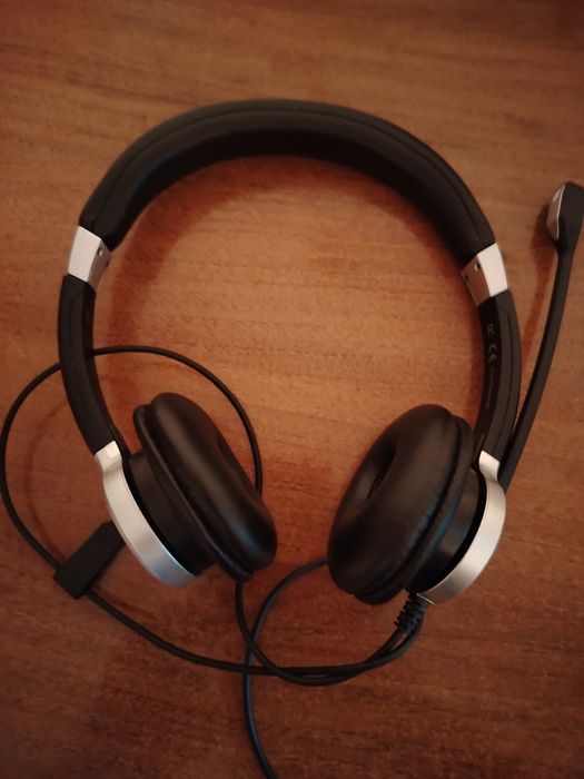 Наушники Accutone