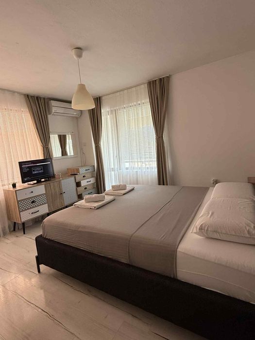 Дава се под наем Двустаен апартамент в Царево - 65 кв.м за 1785 € - Снимка #2