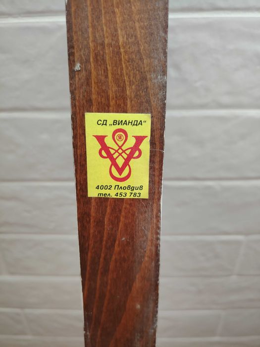 Стари дървени закачалки за стена