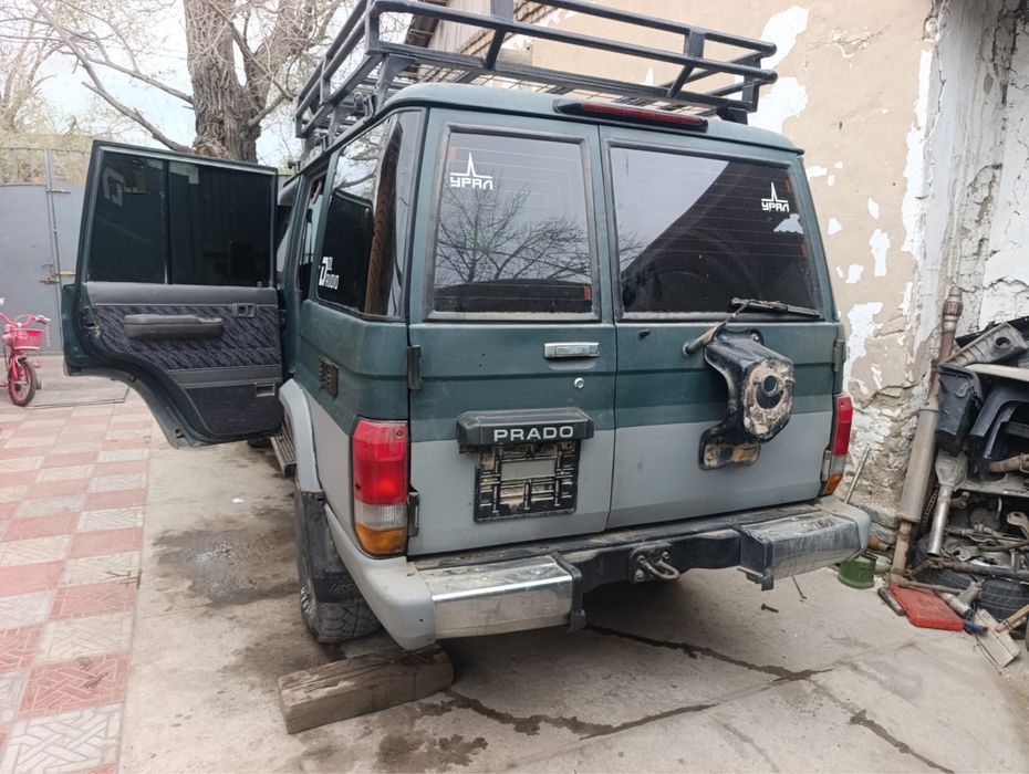 Продам Toyota Land Cruiser Prado 78