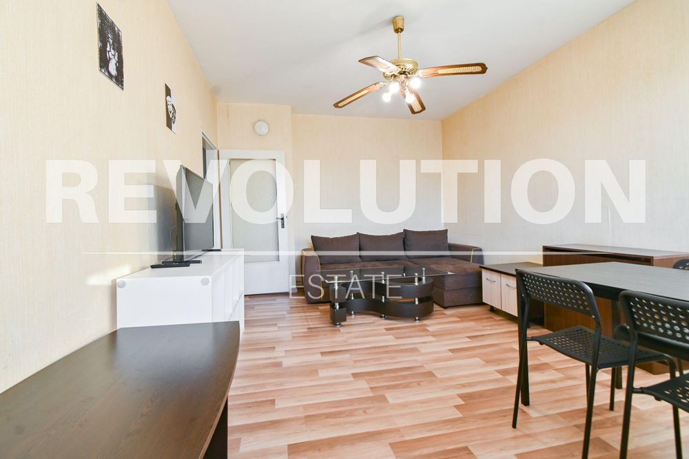 Двустаен апартамент в ж.к. Полигона.