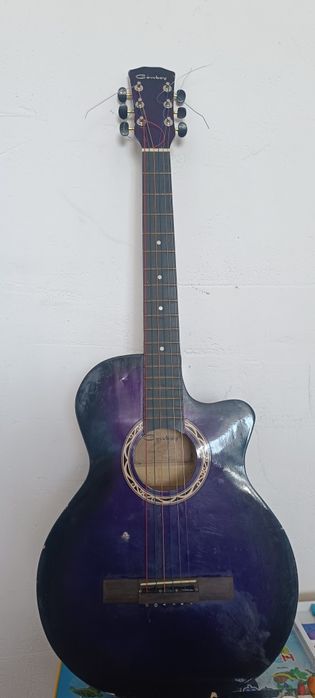 Продам гитару для обучения