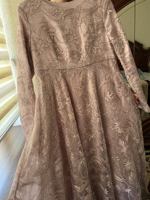 Вечерни койне гипюрли