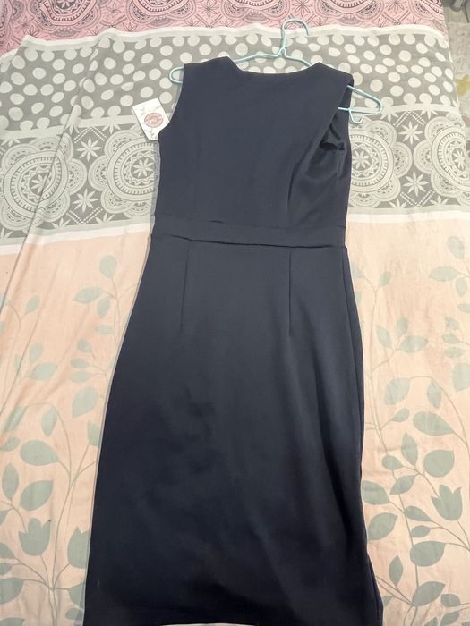 Елегантна дамска рокля