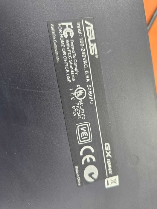 Switch 24 porturi Fast Ethernet Asus GX 1024X