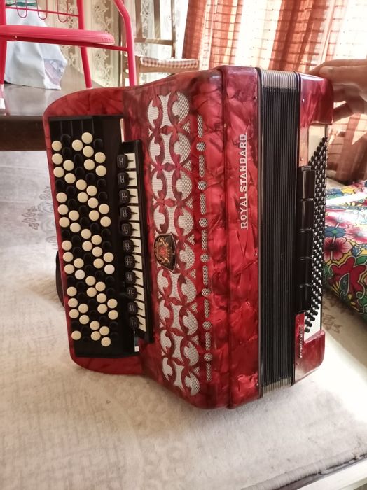 Баян германский роял стандарт