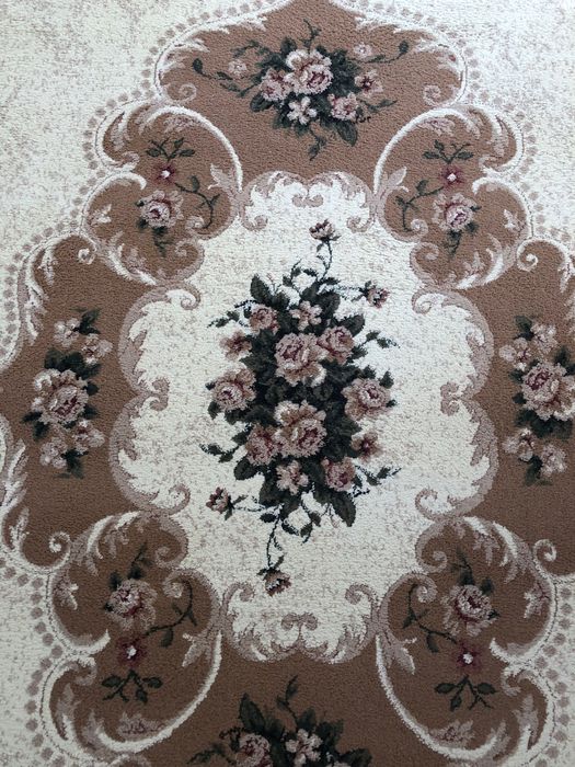 Продам 2 ковра в б/ у