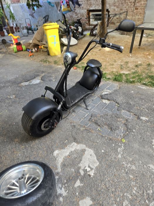 Motor electric .