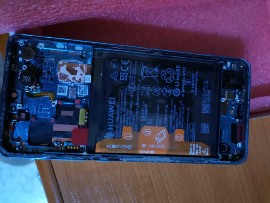 Huawei P30 Pro - 8/128 GB Перфектен. Без следи от употреба.