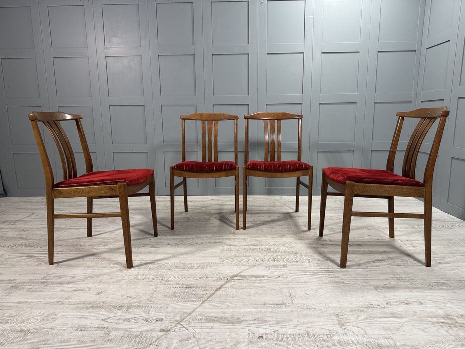Винтидж трапезни столове от 70-те К070
