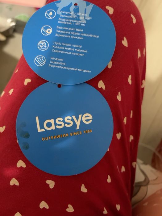 Продам детский зимний комплект LASSYE