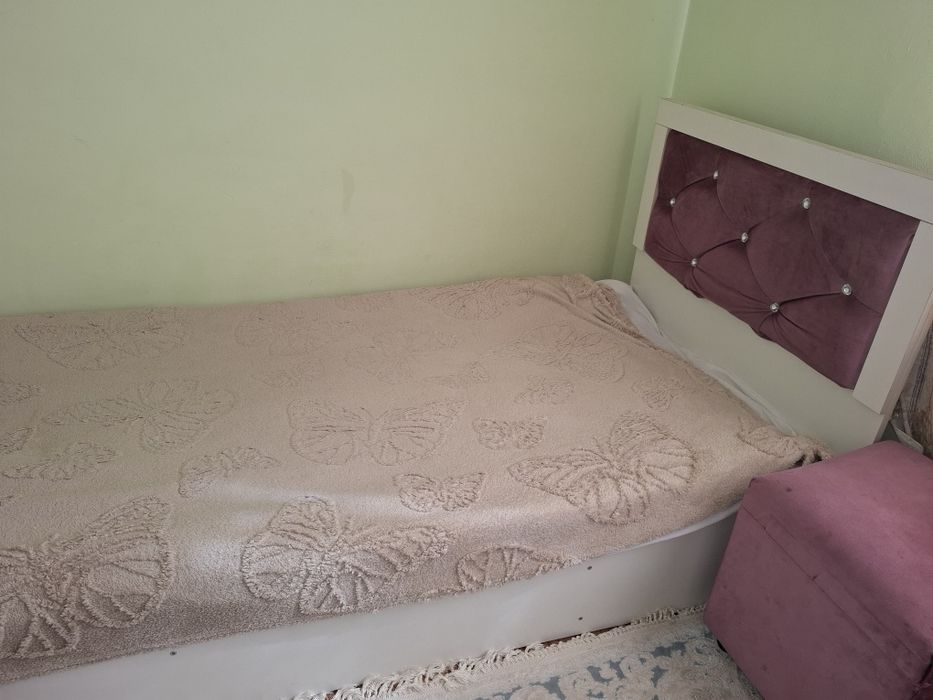 Продам кровать односпальную