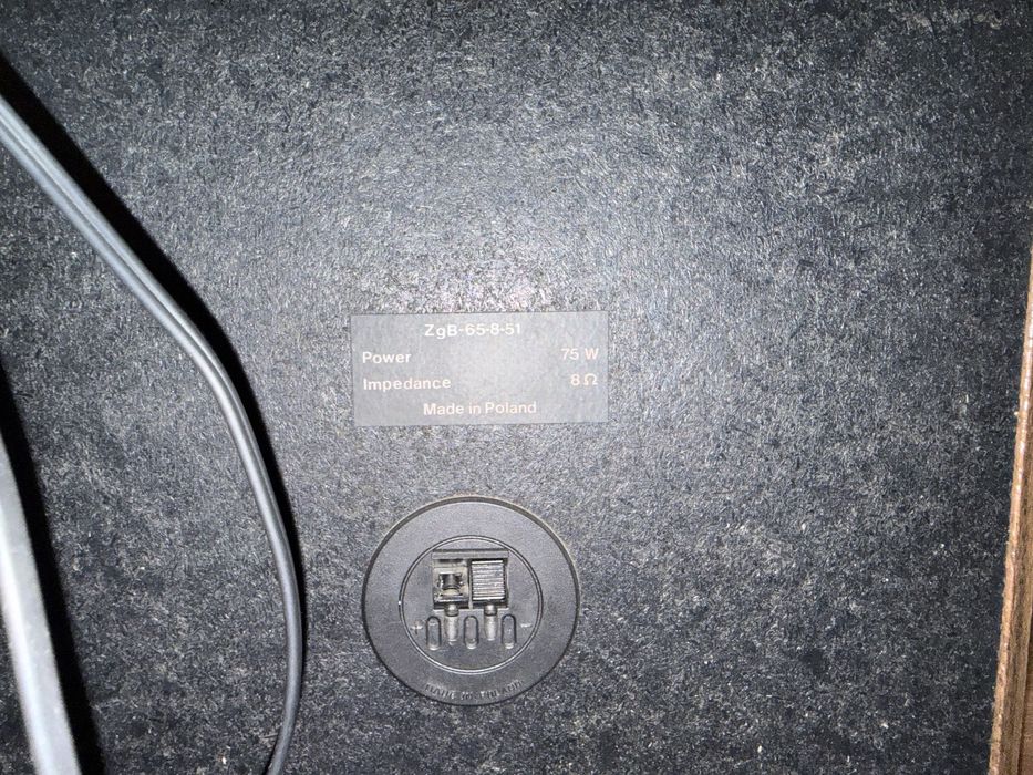 Boxe Unitra cu radio/amplificator