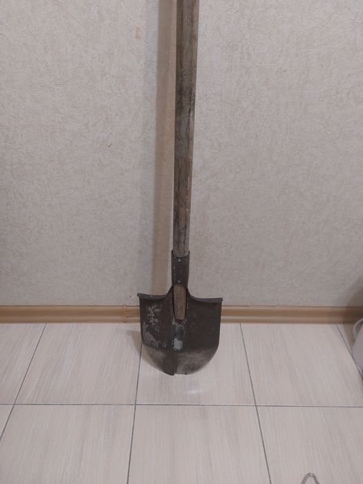 Лопатая штыковая