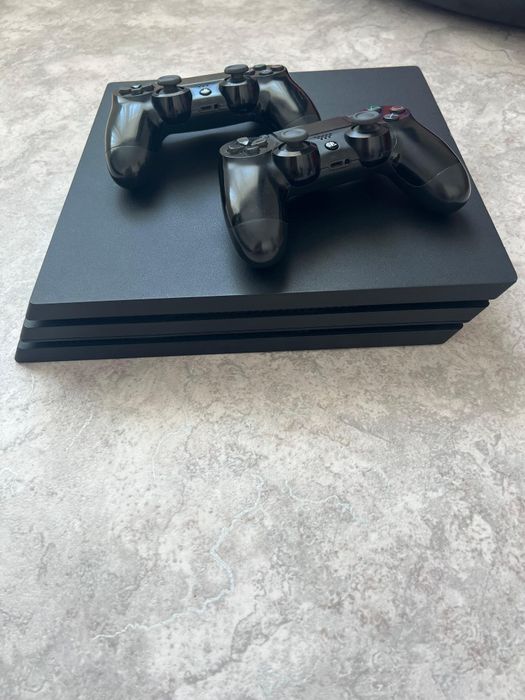 Playstation 4 1 trb  прошитый с играми