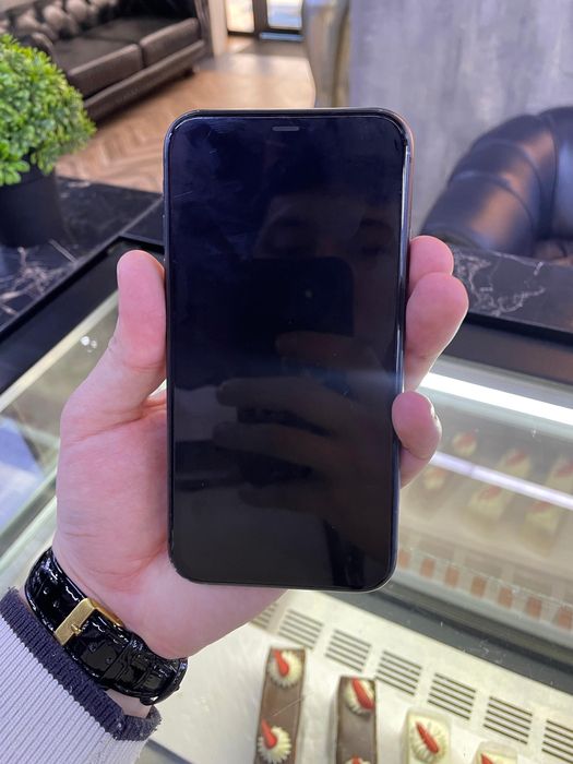 Iphone 11,Air Pods 4