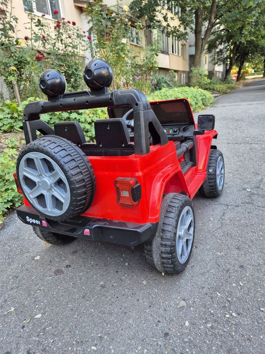 Детски алкумолаторен джип