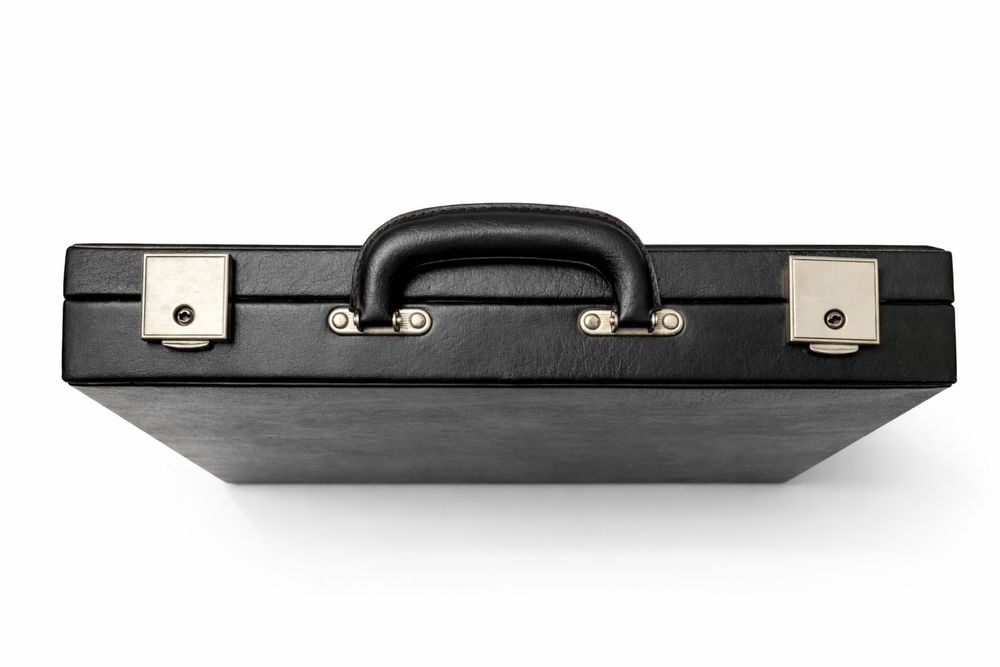 Дипломатическо ретро куфарче 47x33 см – здраво и стилно