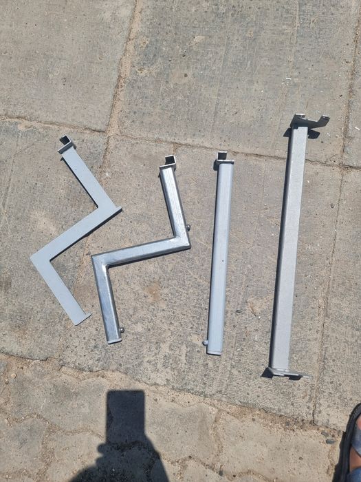 Продам крючки,вешалки,полки ЛДСП